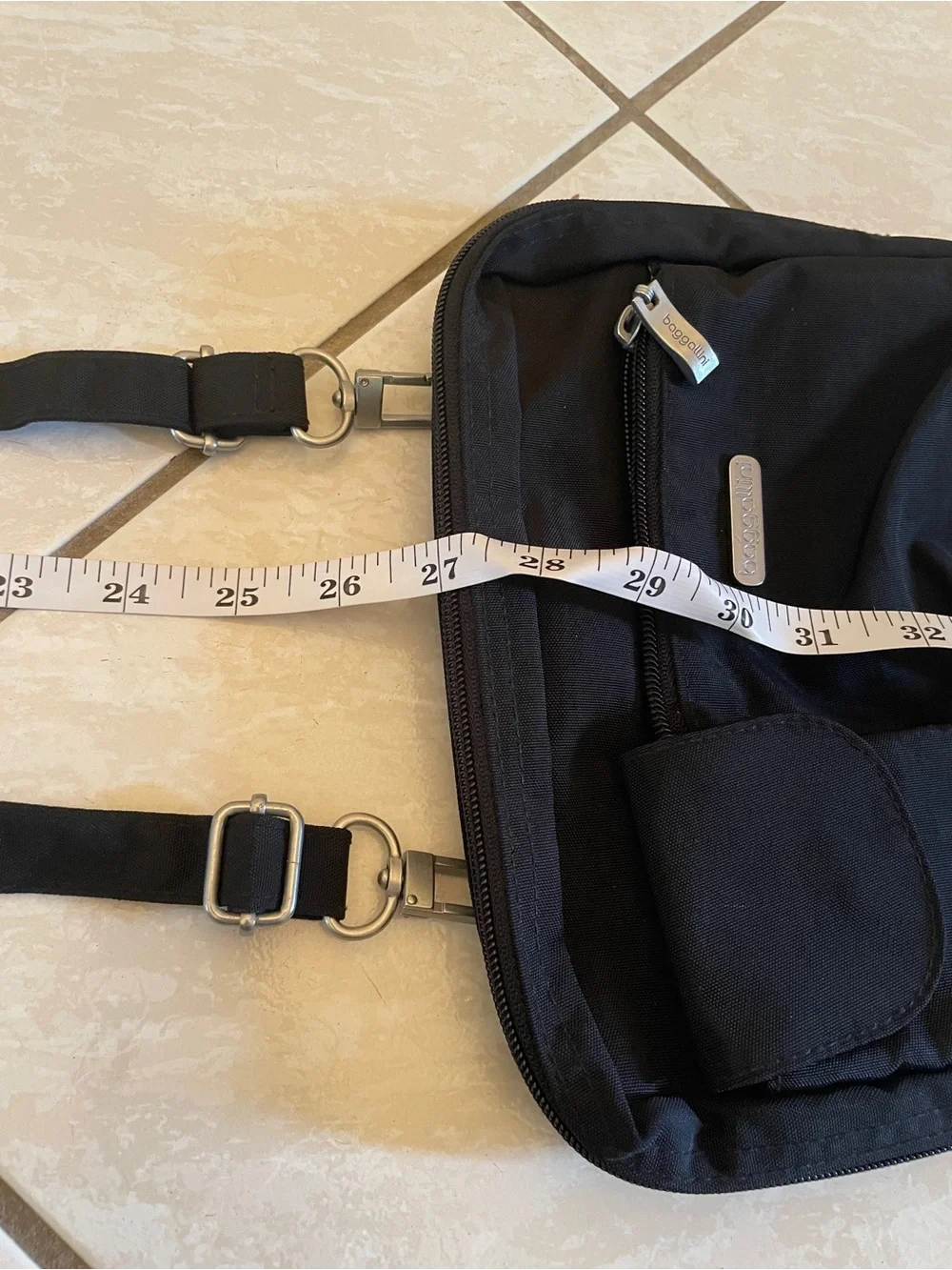 Baggallini Black Compact Crossbody Messenger
